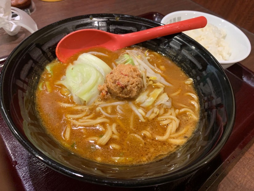 うまこくカレーラーメン5辛 普通