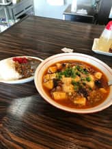 麻婆ら〜麺とカレーライス小 辛め