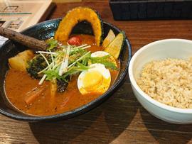 十勝の彩り野菜カリー(海老だし・辛さ横綱・玄米少なめ)