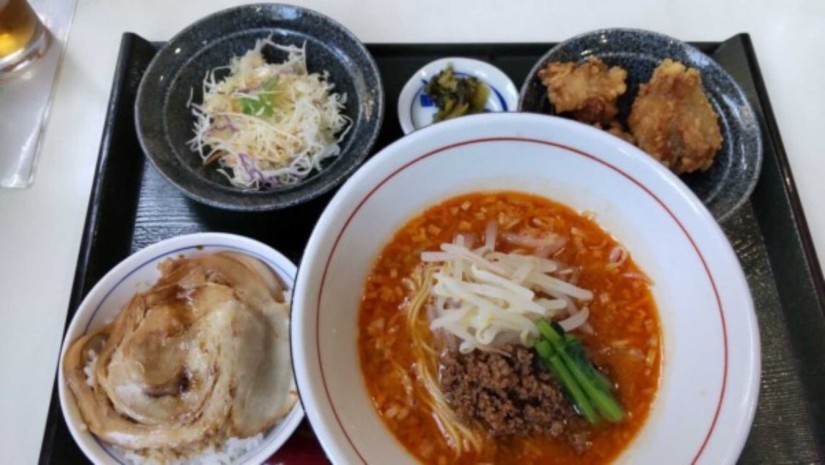 担担麺定食
