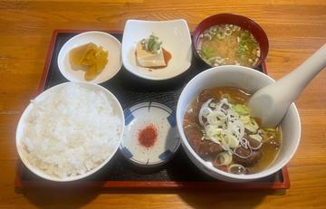 もつ煮定食 5辛