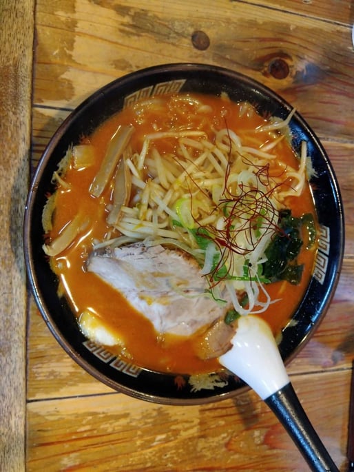 鉄火麺