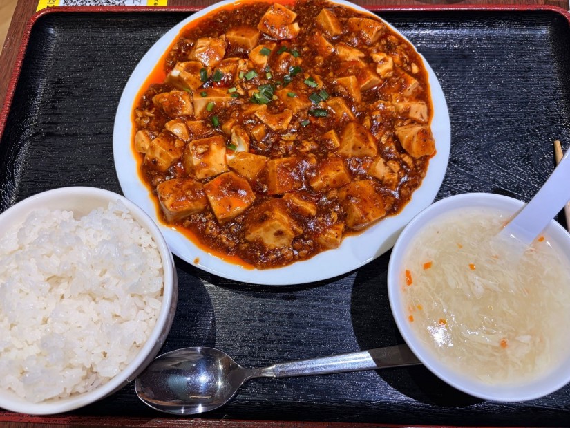 麻婆豆腐定食餃子付き