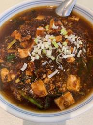 四川麻婆麺 辛さの方向性はスカッと淡麗