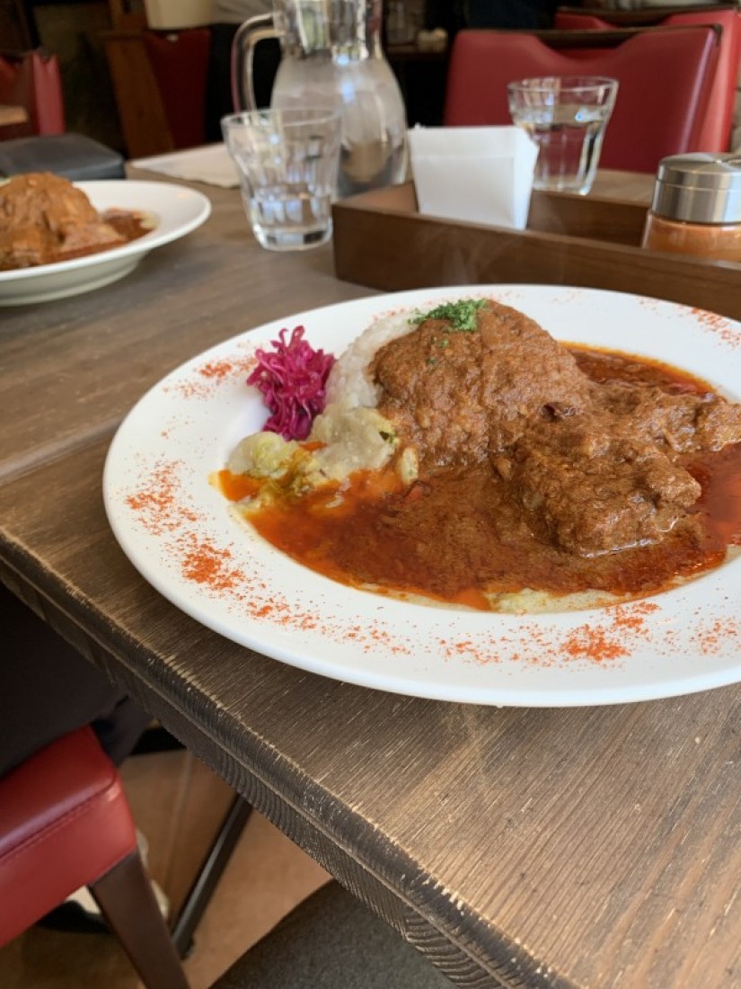 ポークビンダルーと白菜のカシューナッツクリーム煮 超辛