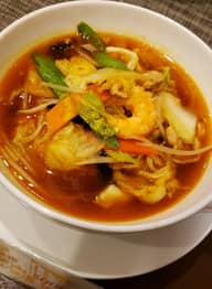 爆弾(ばくとん)湯麺￥880