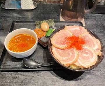 特製カリーつけ麺＋チャーシュー2枚