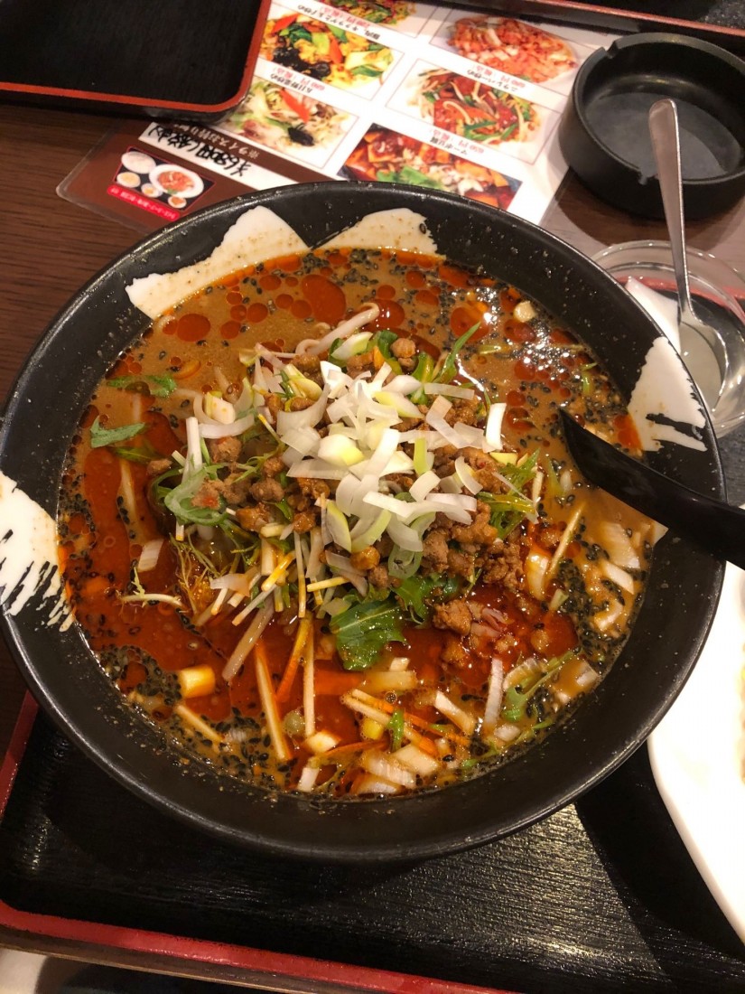 黒坦々麺
