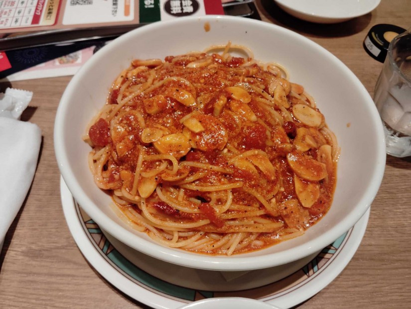 トマトとニンニクのパスタ 2辛