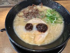 赤ダレとんこつラーメン 竜の赤い目玉×2