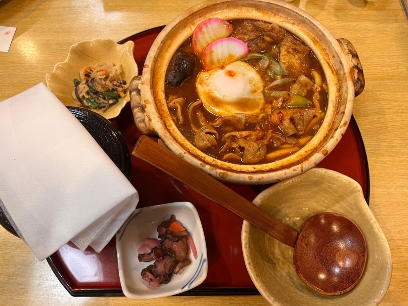 黒豚入りピリ辛味噌煮込