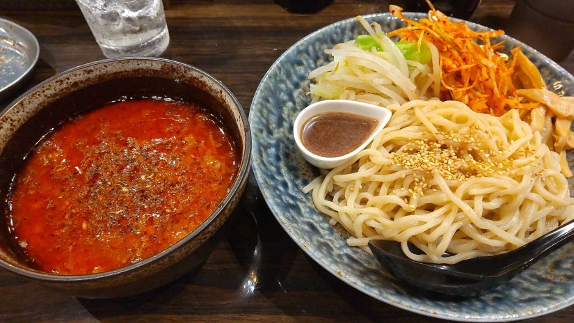 牛骨辛味噌つけ麺 爆発