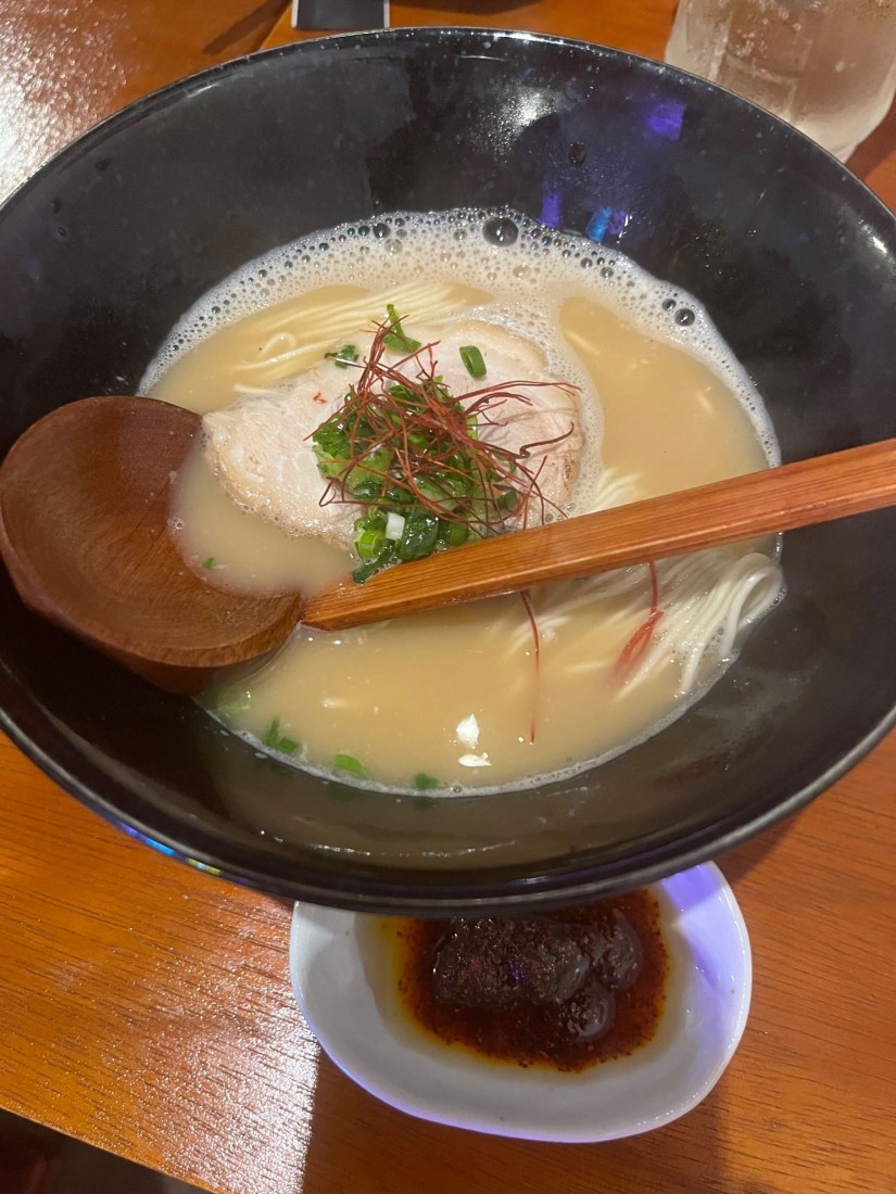豚骨ラーメン 真紅のラー油