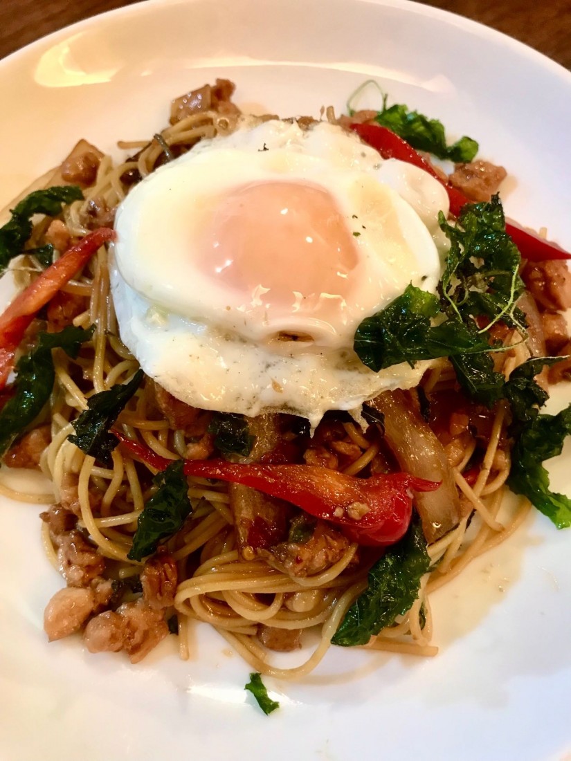 ガパオスパゲティ ガパオは基本が辛い