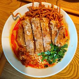 排骨担々麺