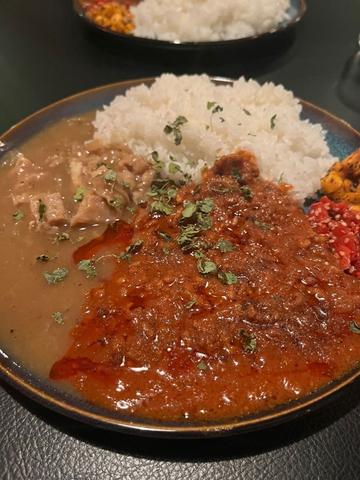 麻辣キーマカレー(牛すじカレー二種盛)