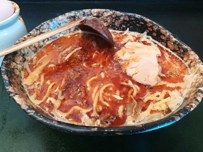 辛口(激辛)みそらーめん(特製ラー油付き)