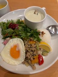 エダジュン監修ガパオ&グリーンカレープレート