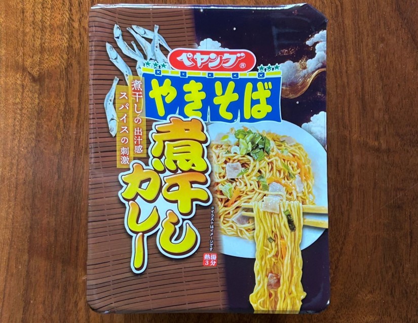 ペヤング  煮干しカレーやきそば