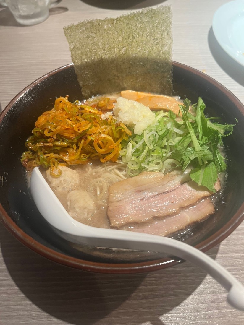 辛ネギ豚骨らーめん