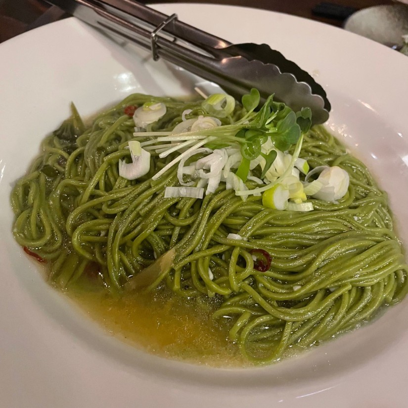 茶そばのペペロンチーノ