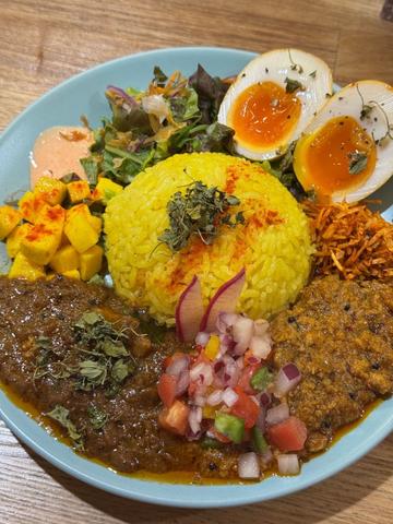 レギューラーカレープレート 2種 麻婆キーマとせせりのココナッツチキンカリー