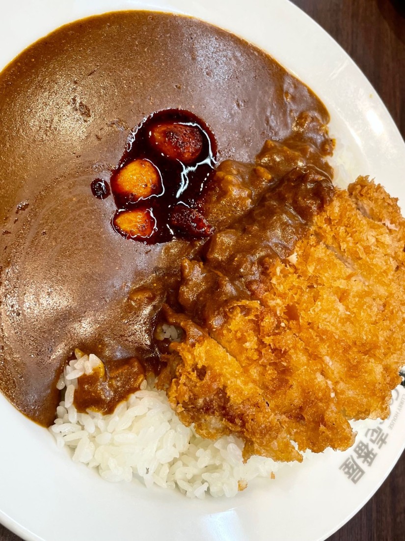 手仕込とんかつ旨辛にんにくカレー 10辛
