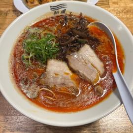 うま辛豚骨ラーメン