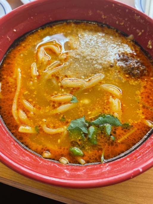 胡麻香る坦々麺 ピリ辛？