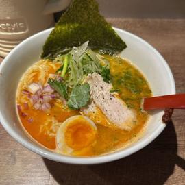 辛味の赤ラーメン