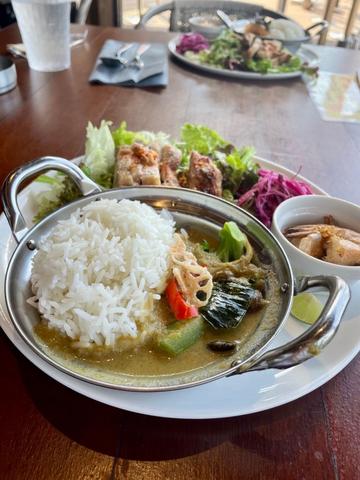 グリーンカレープレート 唐辛子3本
