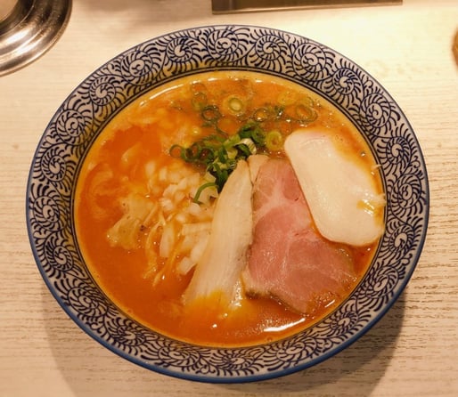 濃厚辛鶏白湯ラーメン 激辛