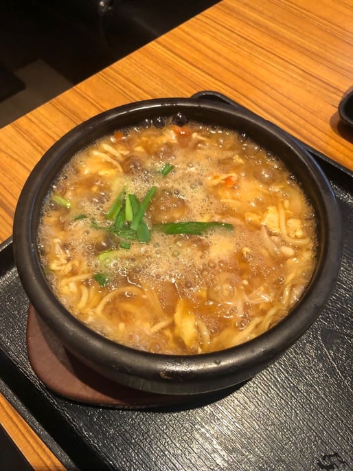 サンラー土鍋煮込みそば