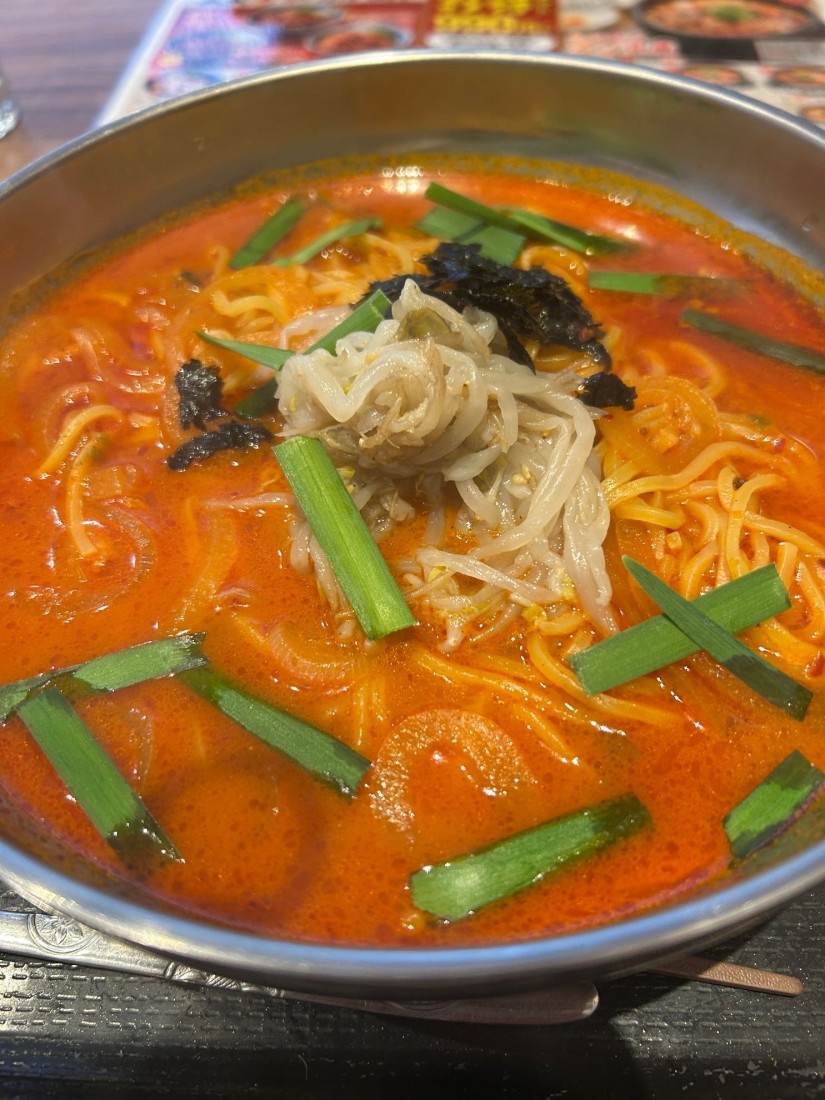 韓ラーメン ホルモンラーメン 辛口