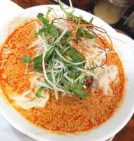 雲呑担々麺