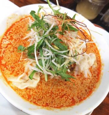 雲呑担々麺