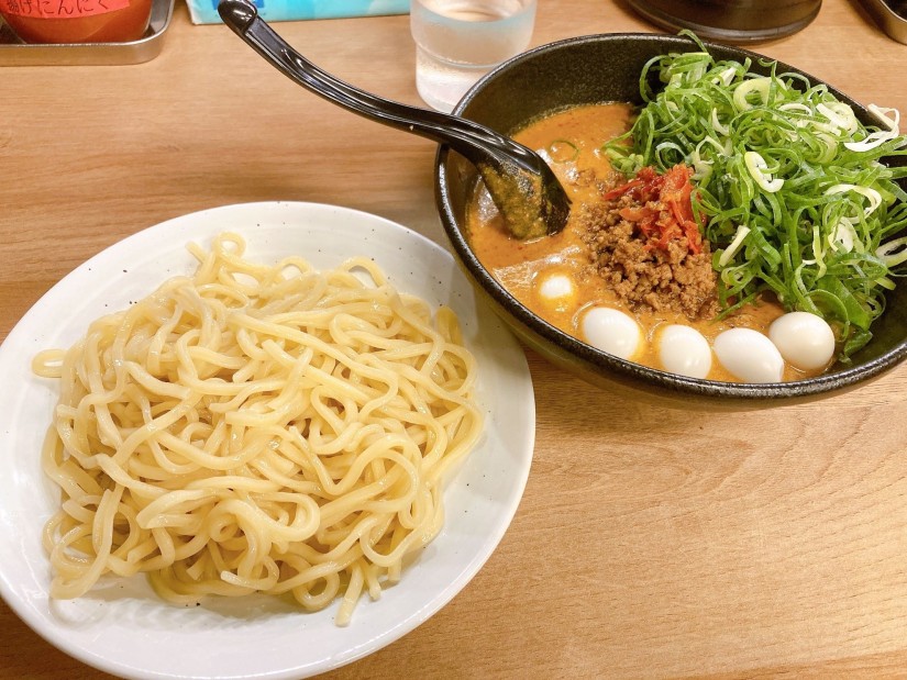 地獄の坦々つけ麺+うずらの卵、青ネギトッピング 中級+10辛