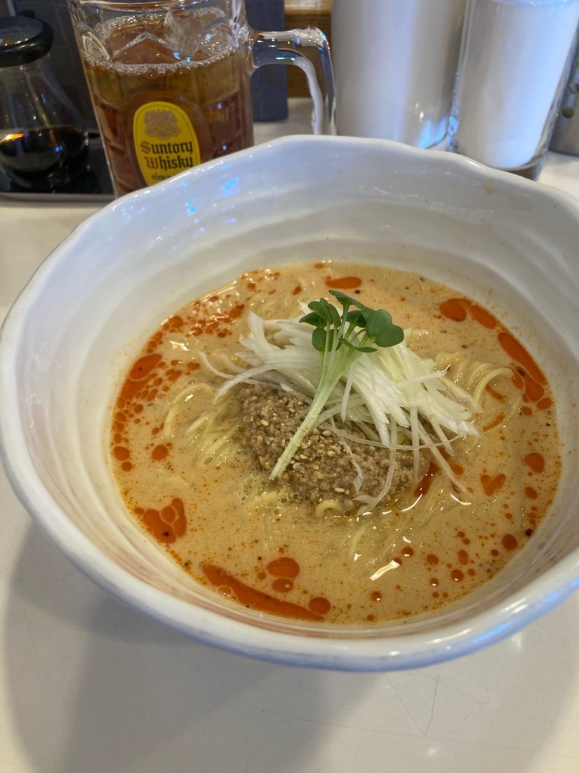 ごま屋担々麺赤