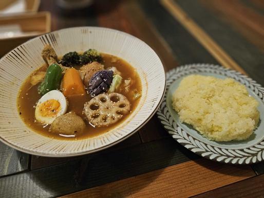 骨付きチキンと野菜のスープカレー 超激辛