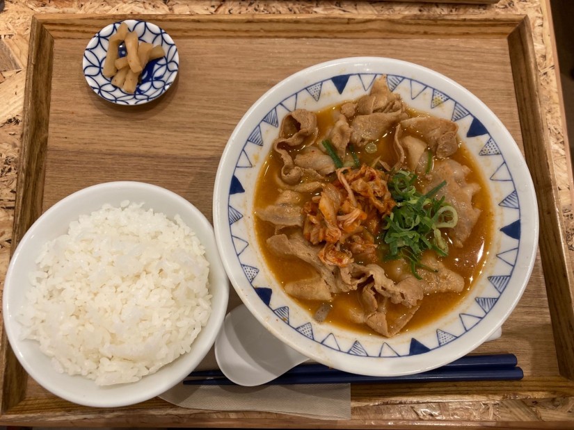 辛味噌チゲ豚汁