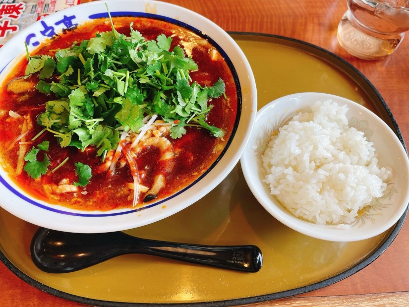 酸辣湯麺 激辛、パクチー増し