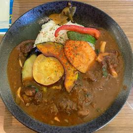 国産牛すじ煮込み野菜カレー 8辛