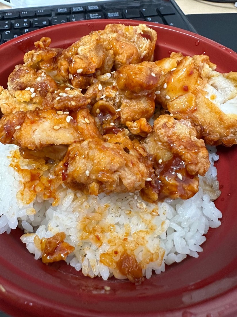 ヤンニョムチキン丼