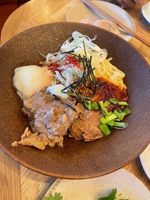 牛スジ旨辛まぜ麺