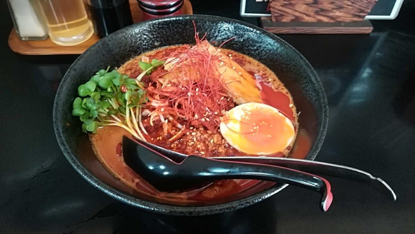 激辛炎の担々麺