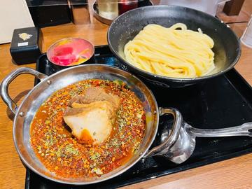 スパイシー肉塊ボルケーノつけめん