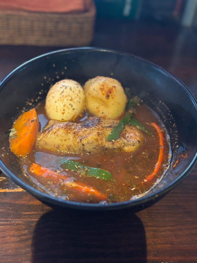 やわらか炙りチキンカレー 4辛