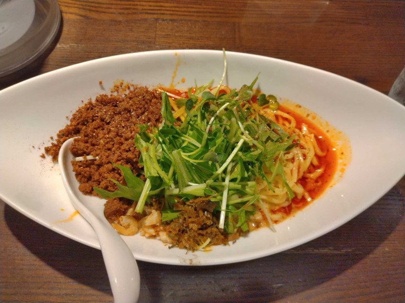 つゆ無し担々麺白胡麻 辛さ5痺れ2