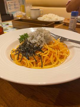 釜揚げしらすと大葉の濃厚明太子パスタ