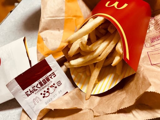 シャカシャカポテト　にんにく塩胡椒マヨ